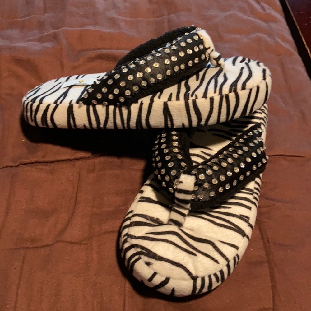 Women’s Zebra Print Slippers by Very Volatile Brand. NWOT!